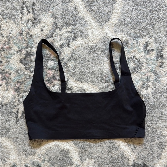 Lululemon Black Lightweight Bra - Picture 1 of 7